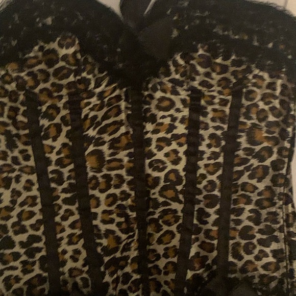 Cheetah corset - Picture 3 of 5